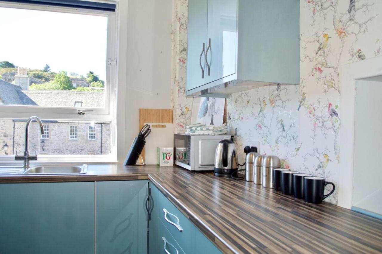 Central And Spacious Flat - Royal Mile Apartment Edinburgh