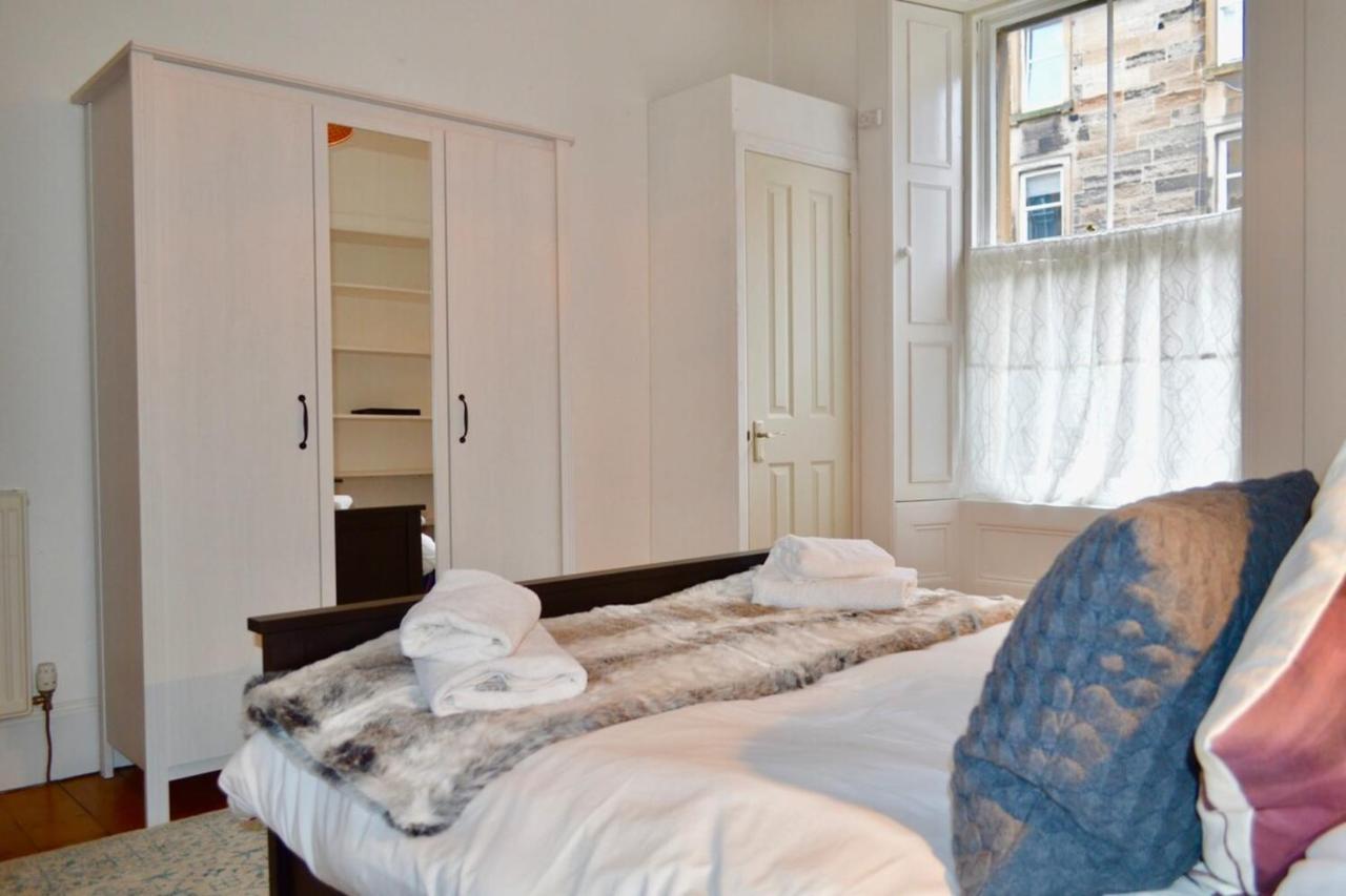 Fringe Base With Garden Near The Meadows Edinburgh