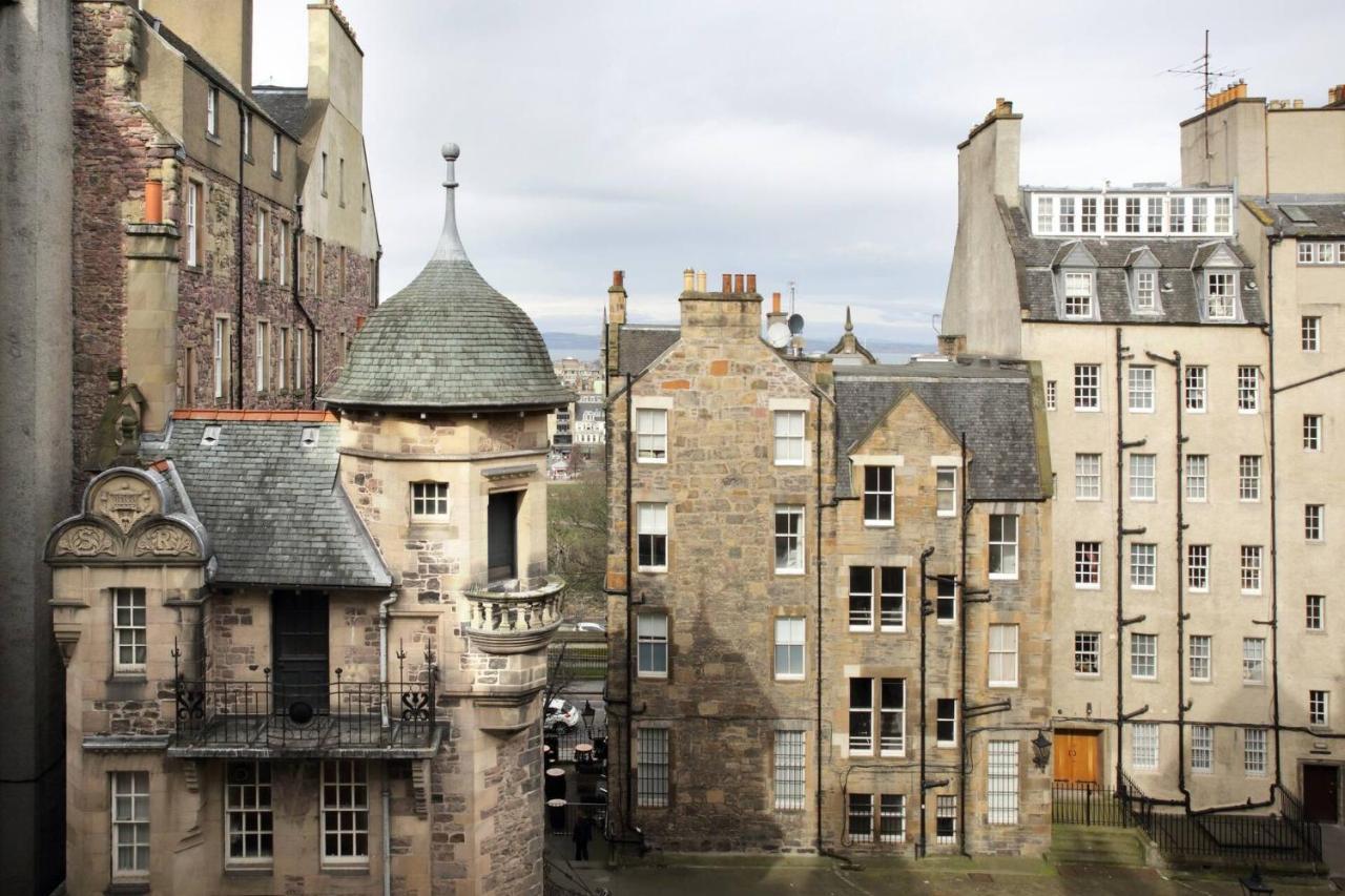 Joivy Stunning In Royal Mile
