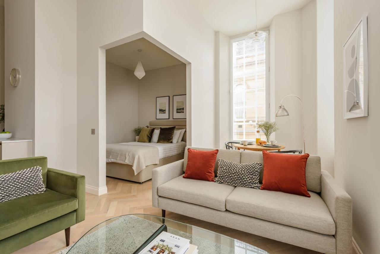 Museum Apartment *