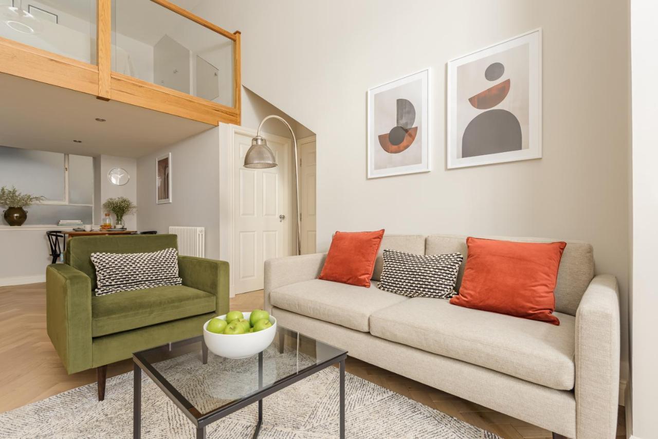 Museum Apartment *