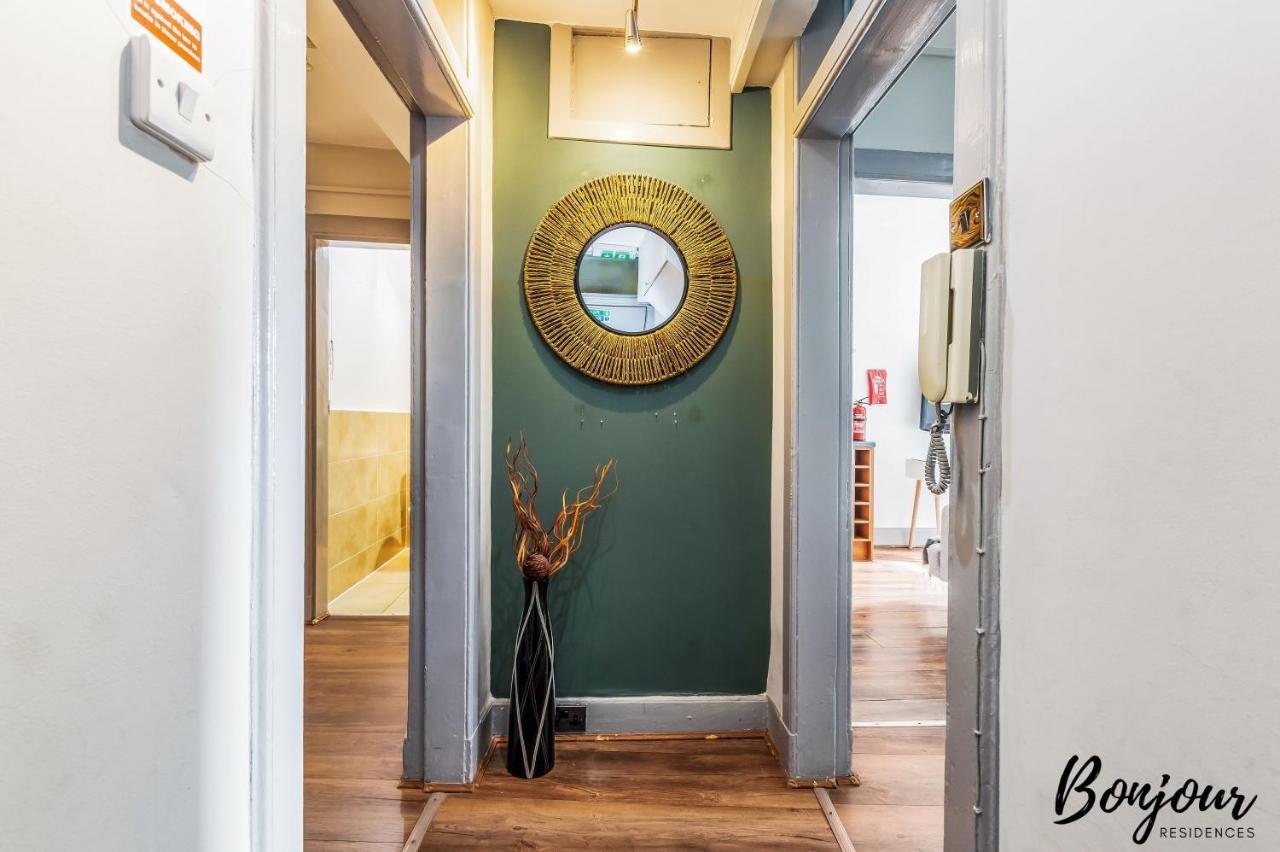 Royal Mile 3br-2ba, 1 Min To Castle - Free Parking & Zip Link Beds By Bonjour Residences Apartment