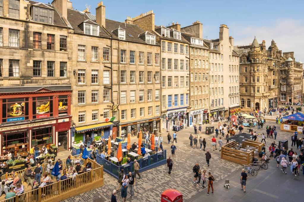 Spacious 2 Bedroom Flat In The City Centre * Edinburgh