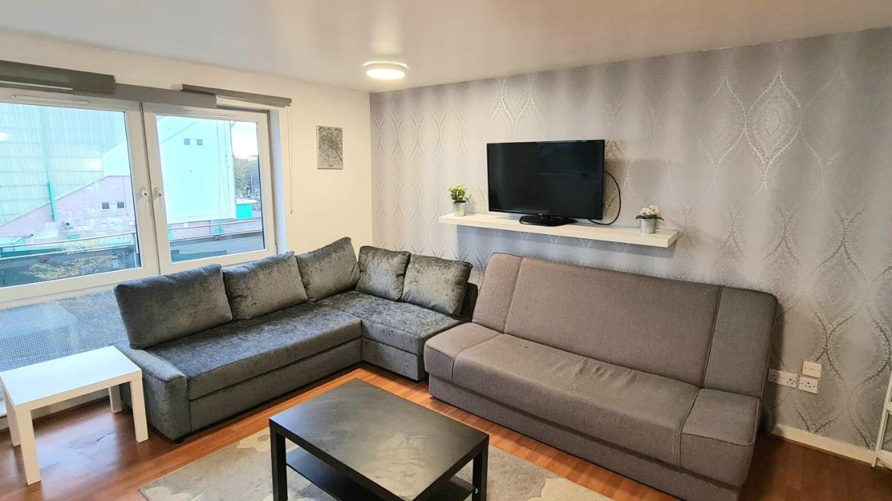 Lovely 3 Bedroom Apartment - Free Parking Apartment