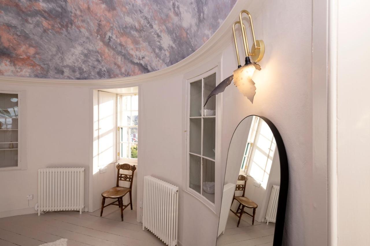 Joivy Observatory House & Holiday home