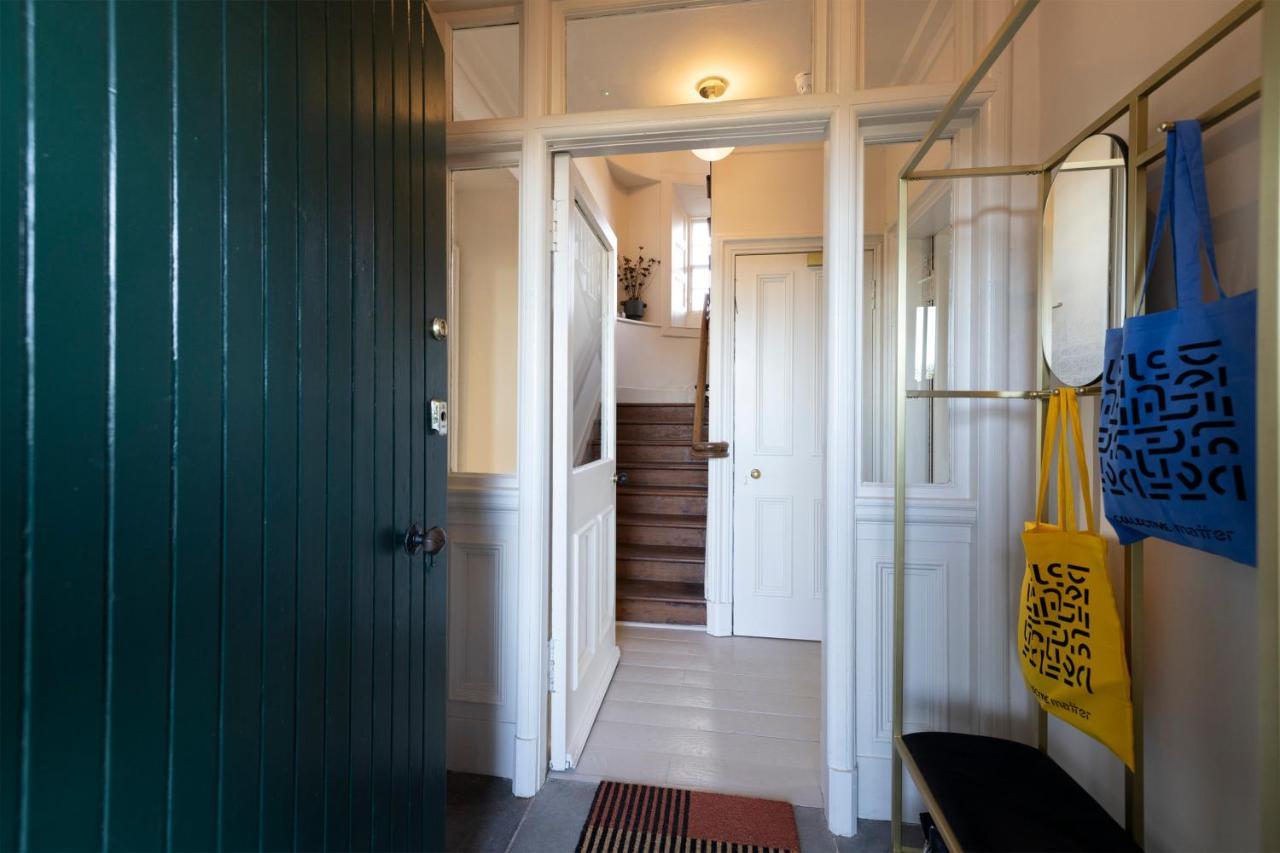 Joivy Observatory House & Edinburgh
