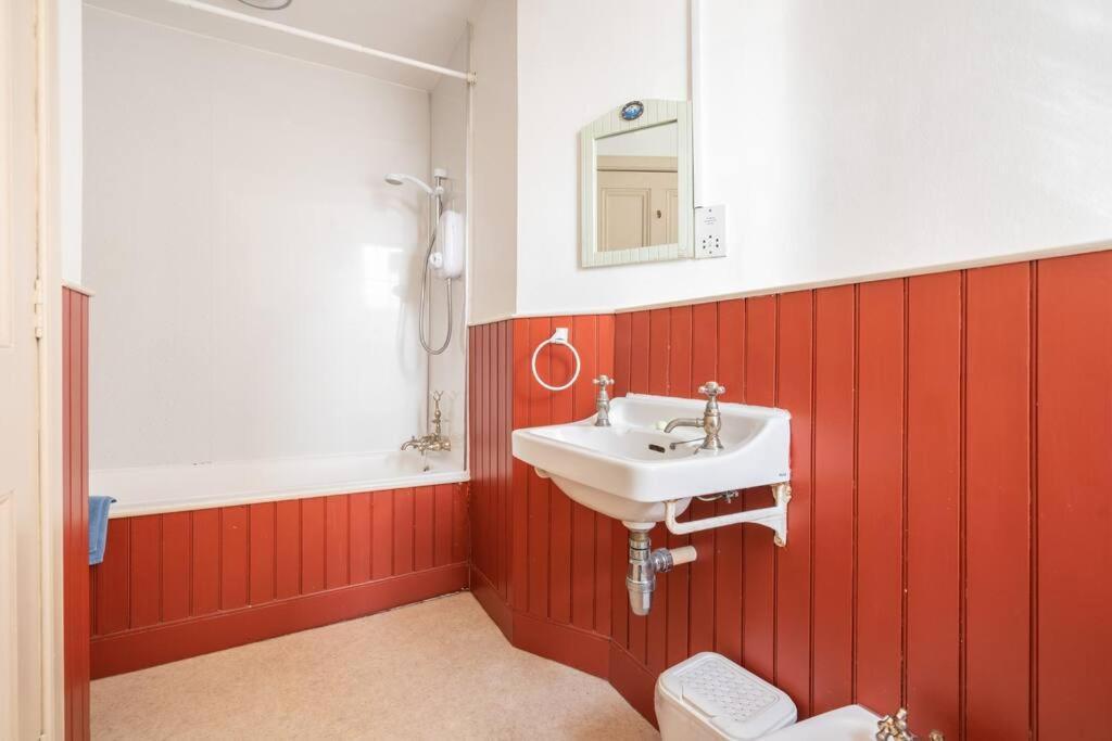 Apartment Spacious 2 Bedroom Flat In The City Centre Edinburgh