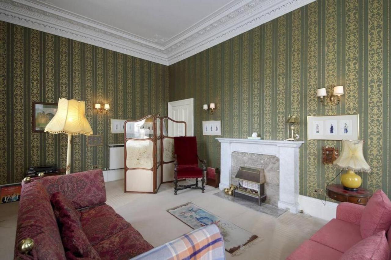 Quirky, West End, House