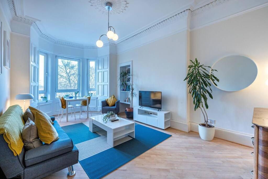 Apartment Brunton Gardens, Montgomery Street Edinburgh