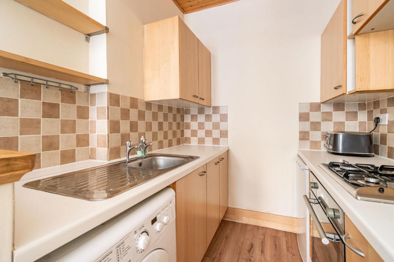 Amazing - Downfield Place Near Haymarket Edinburgh