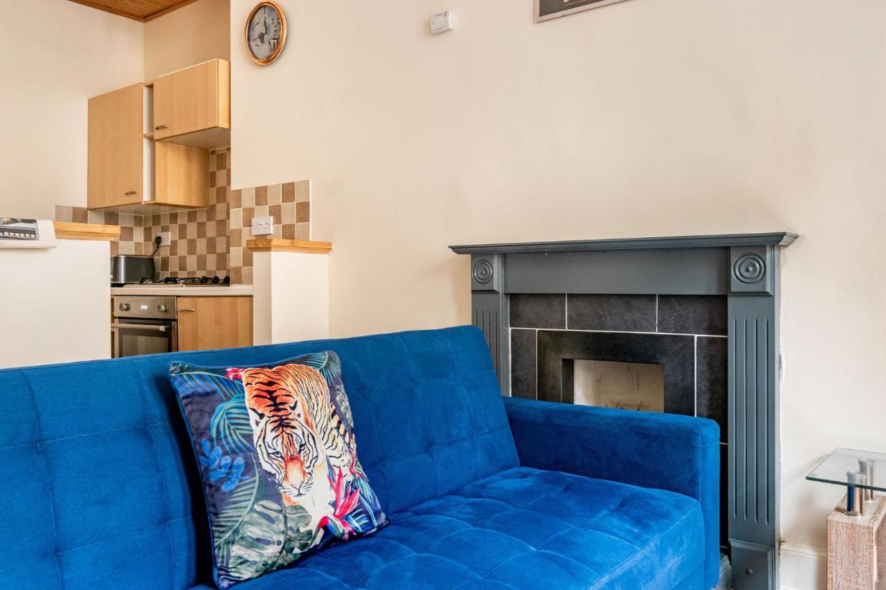 Amazing - Downfield Place Near Haymarket Apartment *