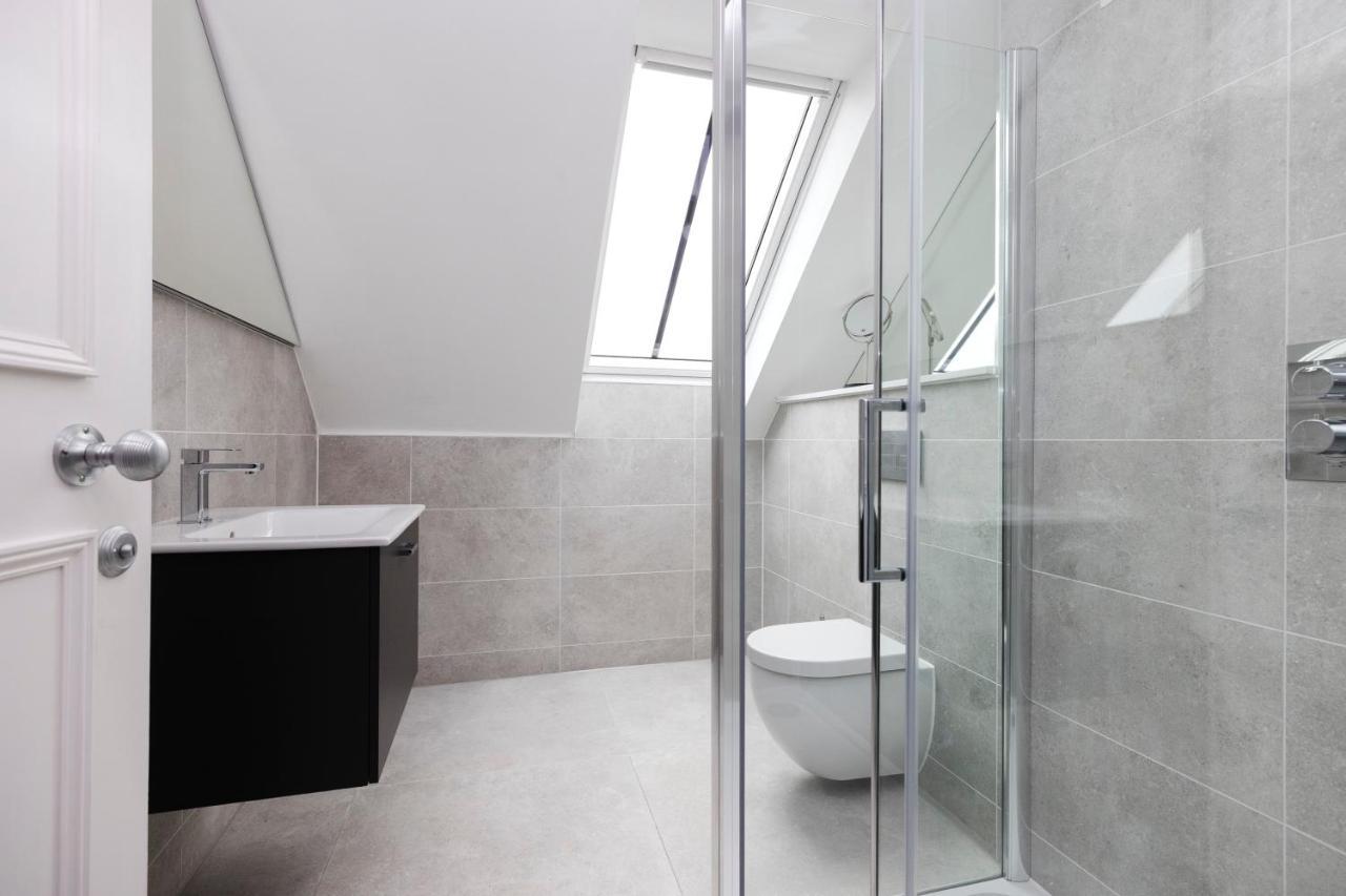 Apartment Altido Gorgeous Flat Overlooking Castle *