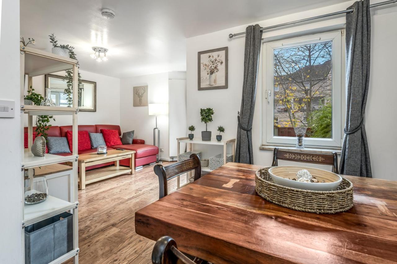 Apartment Spacious 3 Bedroom Modern House - Heart Of - Private Main Door Entrance & Private Garden With Stunning Views Of Arthur Seat *