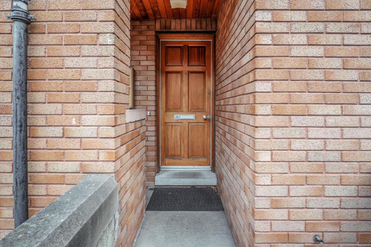 Apartment Spacious 3 Bedroom Modern House - Heart Of - Private Main Door Entrance & Private Garden With Stunning Views Of Arthur Seat EDI