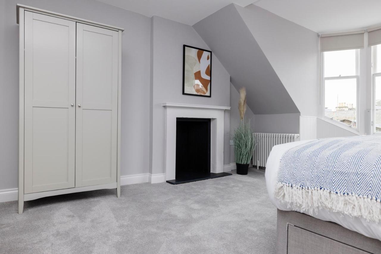 Altido Gorgeous Flat Overlooking Castle Apartment *