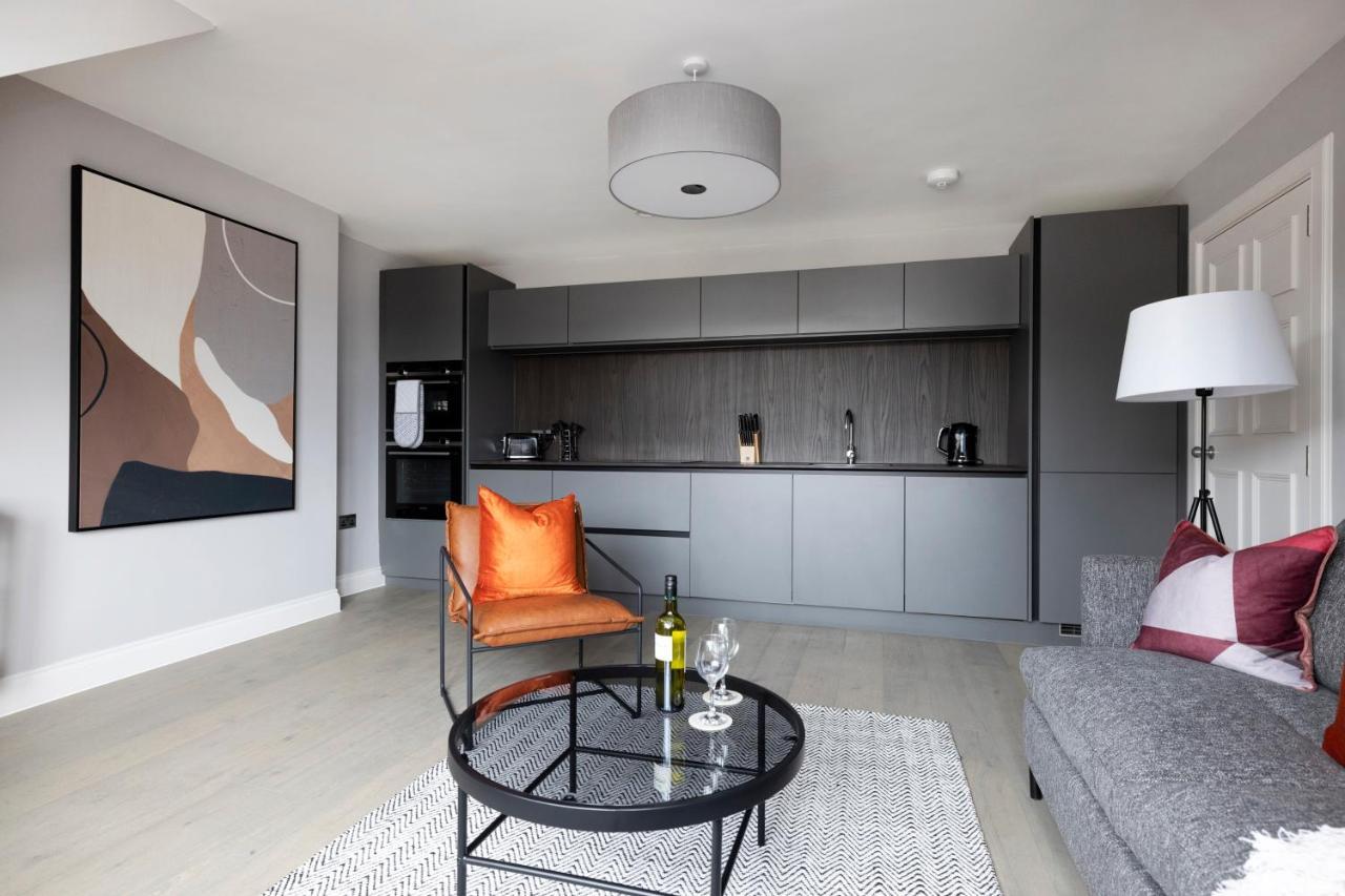Altido Gorgeous Flat Overlooking Castle Apartment EDI