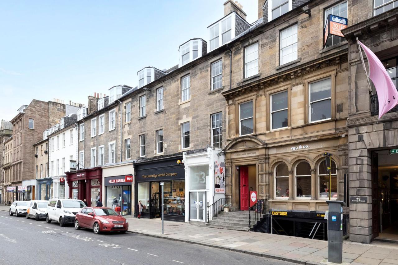 Altido Gorgeous Flat Overlooking Castle Apartment *