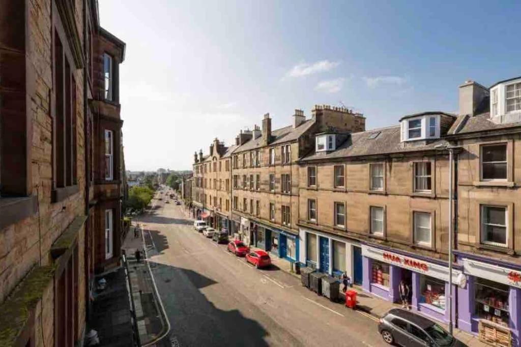 Cosy 2 Bedroom Flat In Apartment