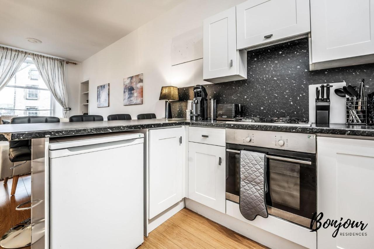 Cosy Grassmarket 2br-1ba - Newly Decorated! By Bonjour Residences Apartment EDI