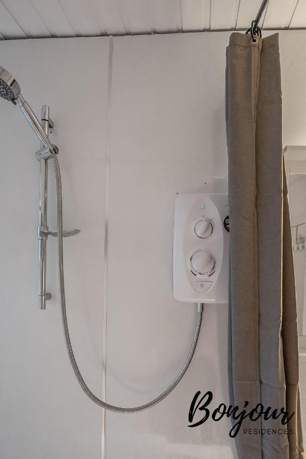 Cosy Grassmarket 2br-1ba - Newly Decorated! By Bonjour Residences * Edinburgh
