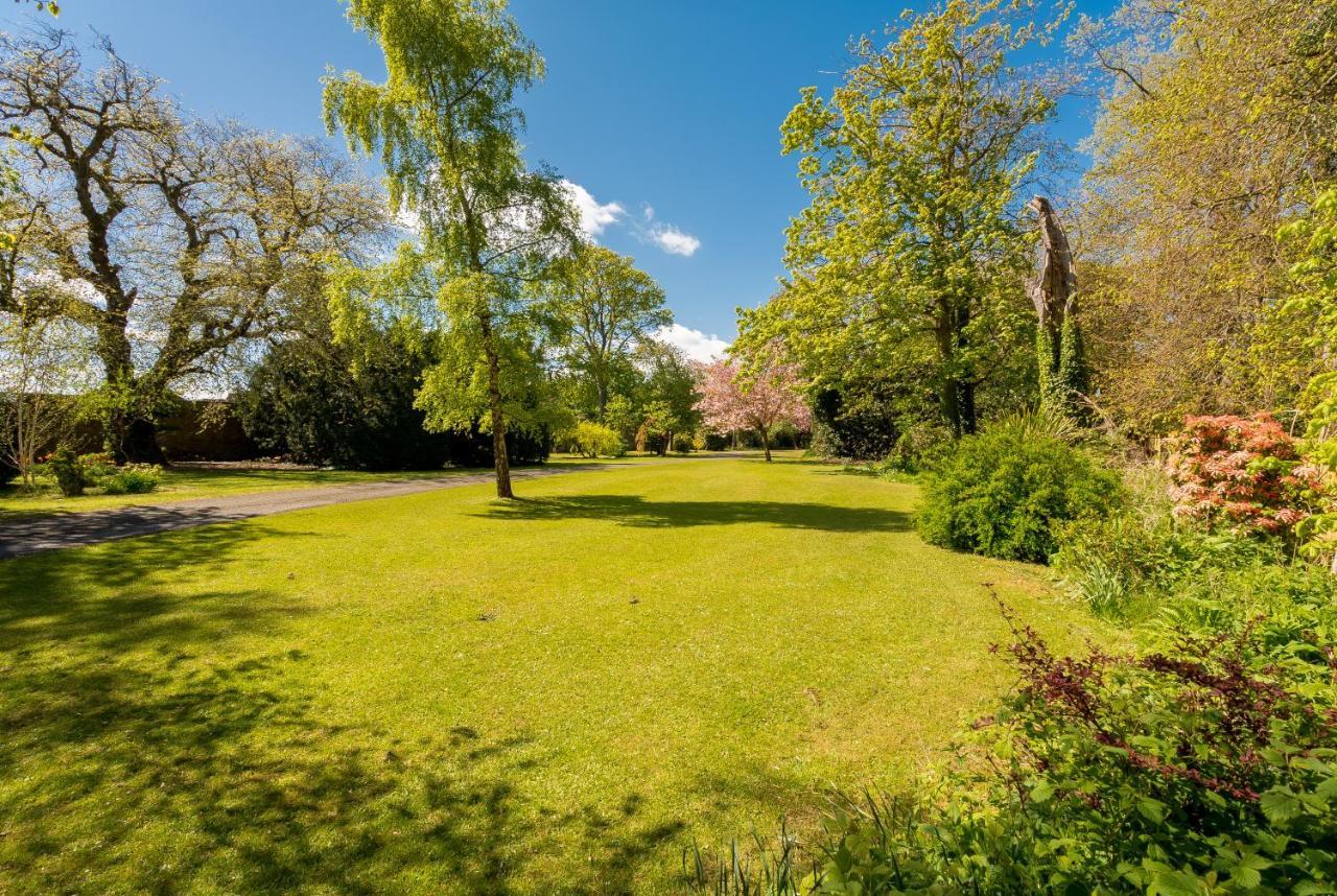 Holiday home Drylaw House, Grade A Listed Mansion Near Centre