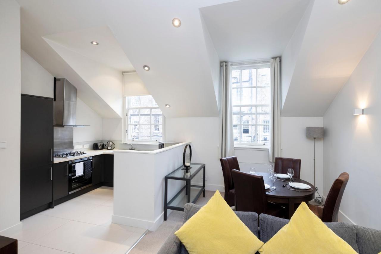 Apartment Joivy Contemporary And Vibrant 1br Flat Near Princes Street Edinburgh