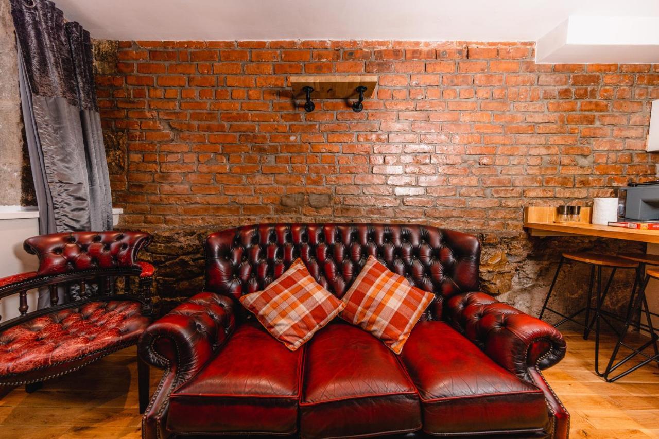 Superb Luxury Quality Central Apartment On Canal Apartment Edinburgh