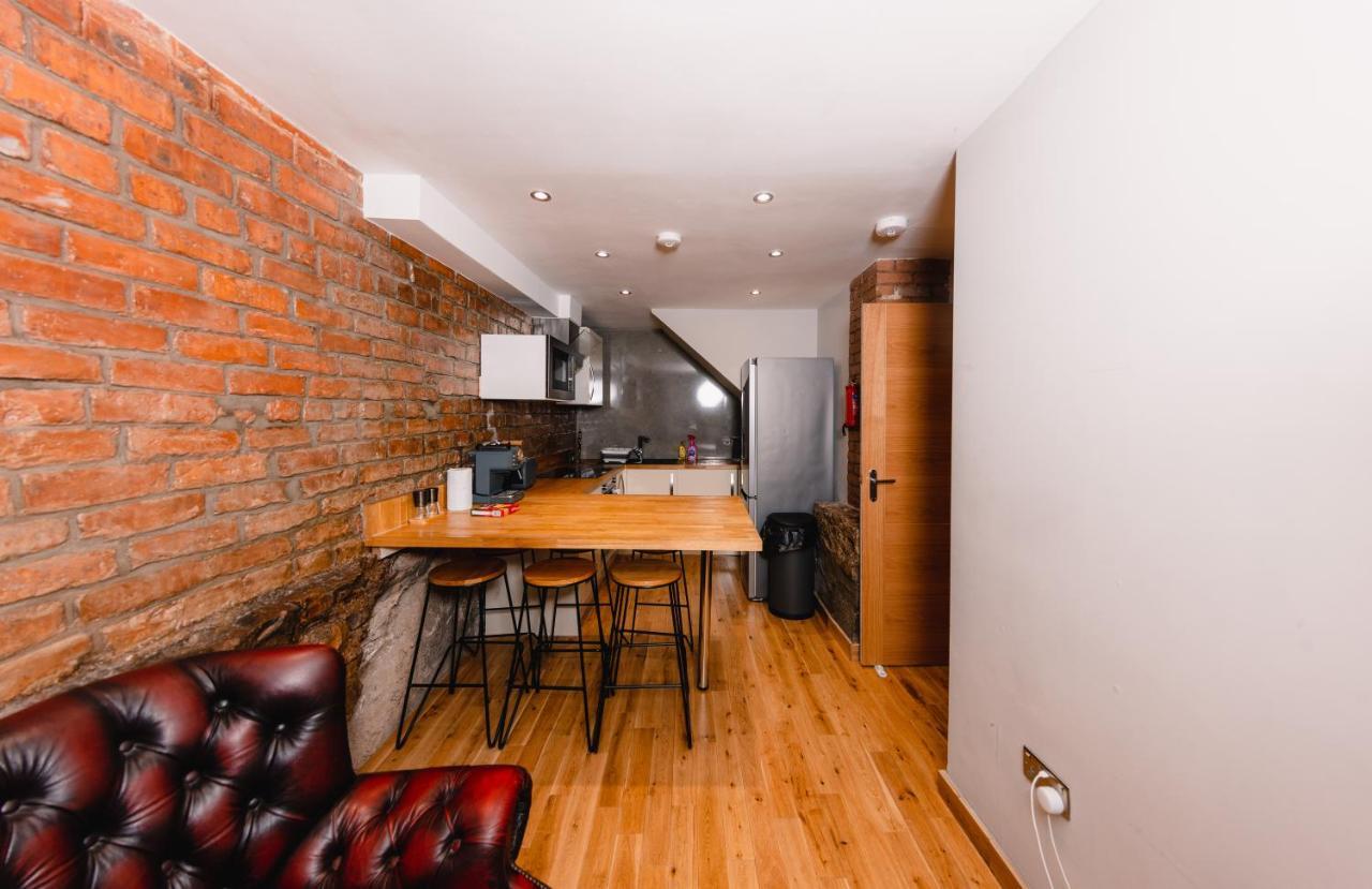 Superb Luxury Quality Central Apartment On Canal * Edinburgh