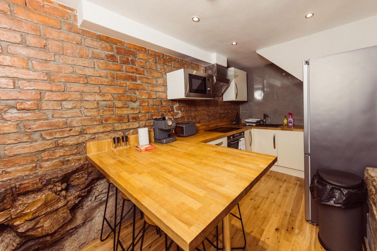 Superb Luxury Quality Central Apartment On Canal Apartment Edinburgh