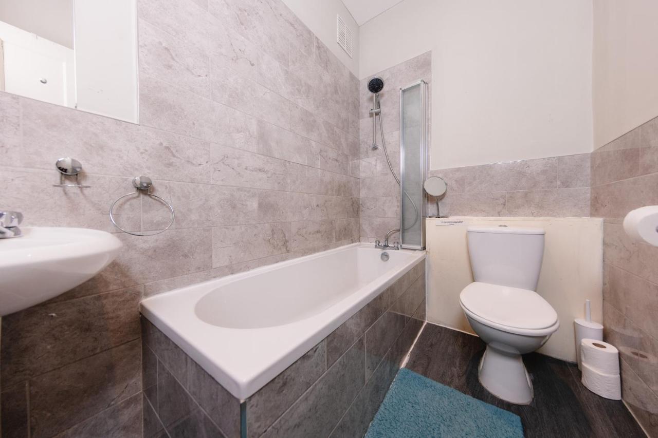 Super Central 4 Bedrooms Apartment By Calton Hill *