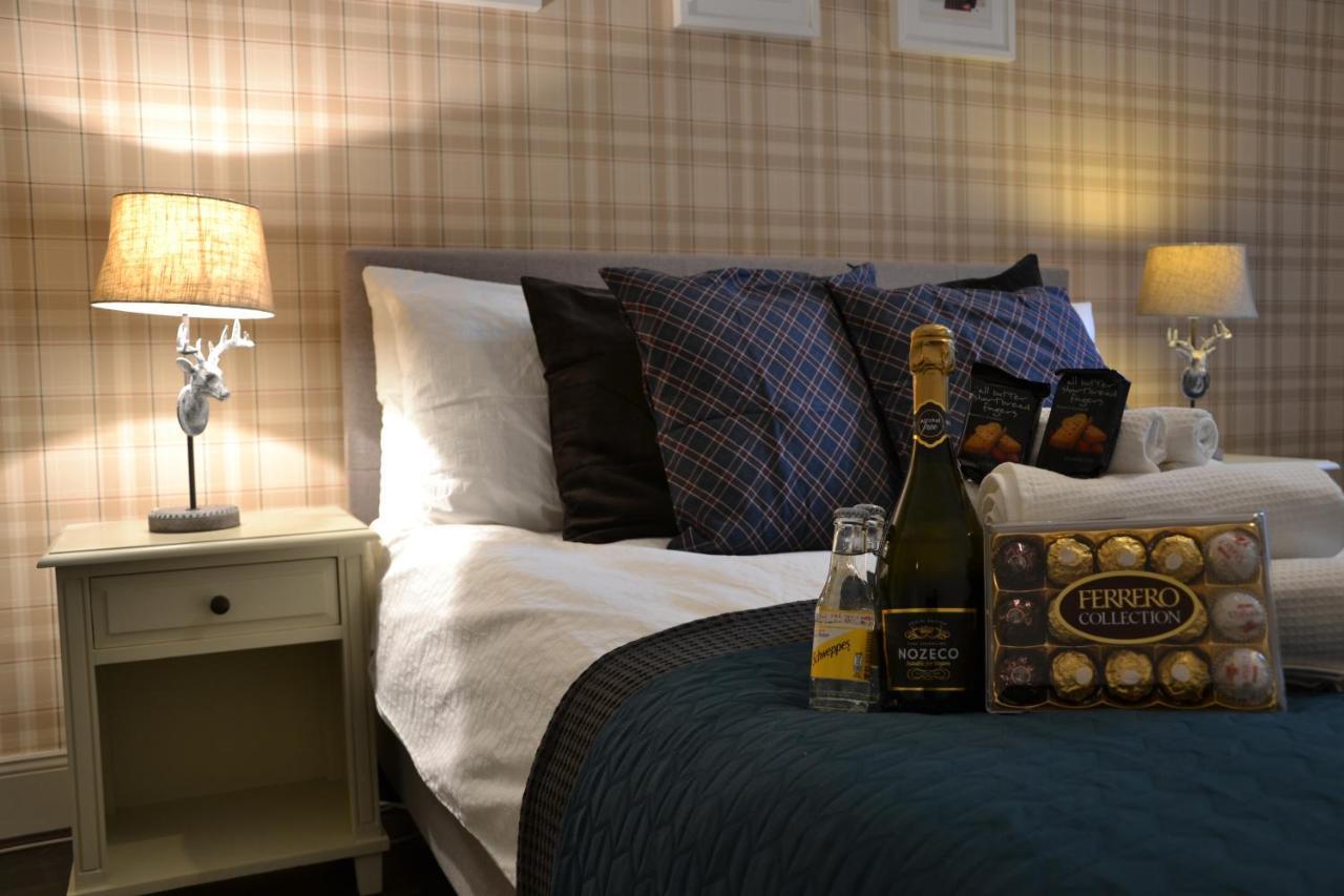 Luxury Scottish In Peaceful Meadows Park Edinburgh