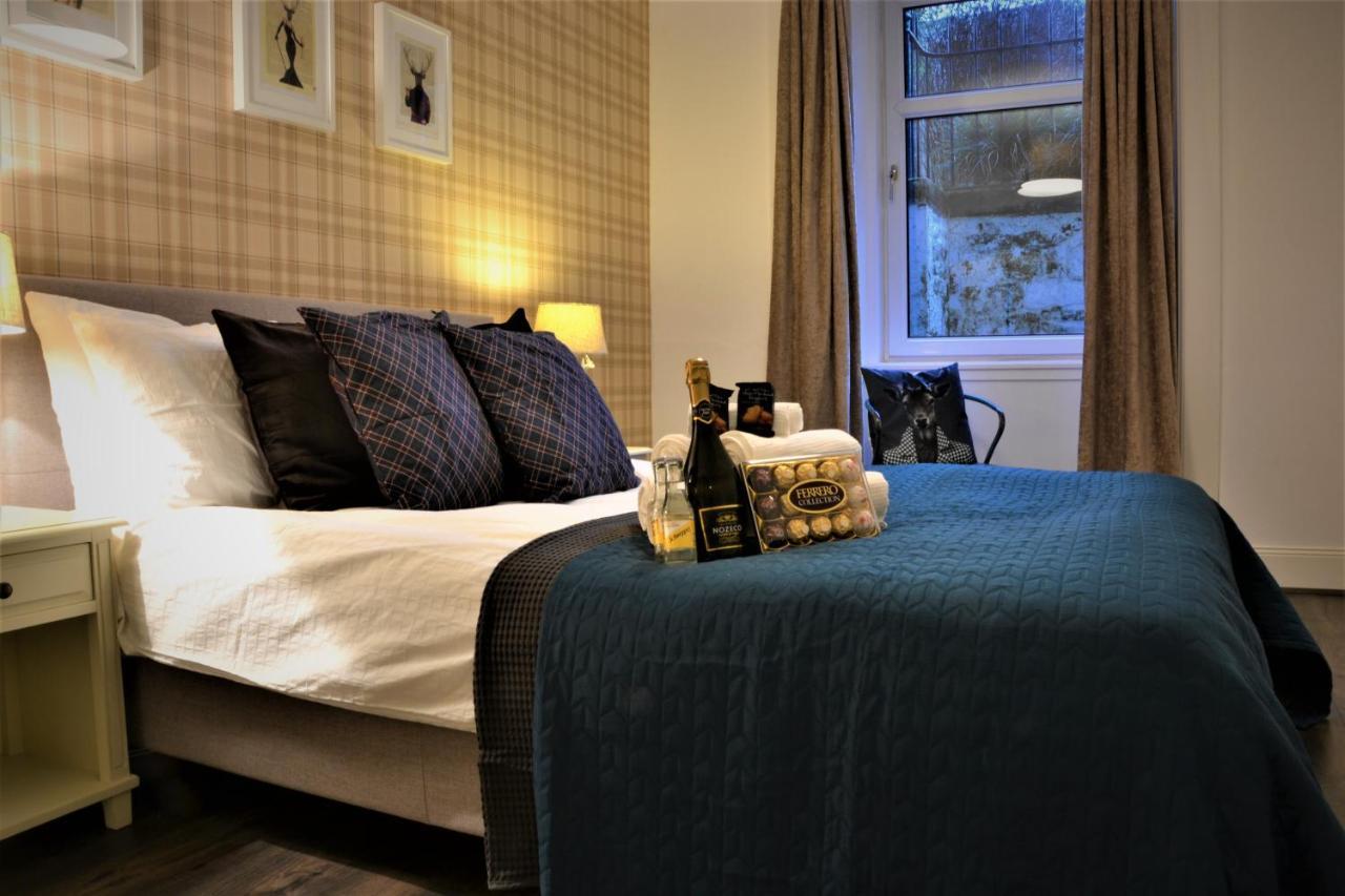Luxury Scottish In Peaceful Meadows Park Edinburgh