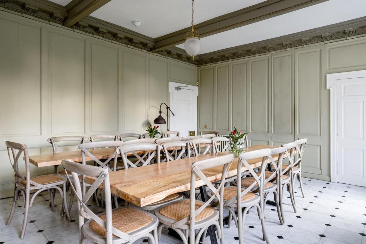 Holiday home Drylaw House, Grade A Listed Mansion Near Centre *