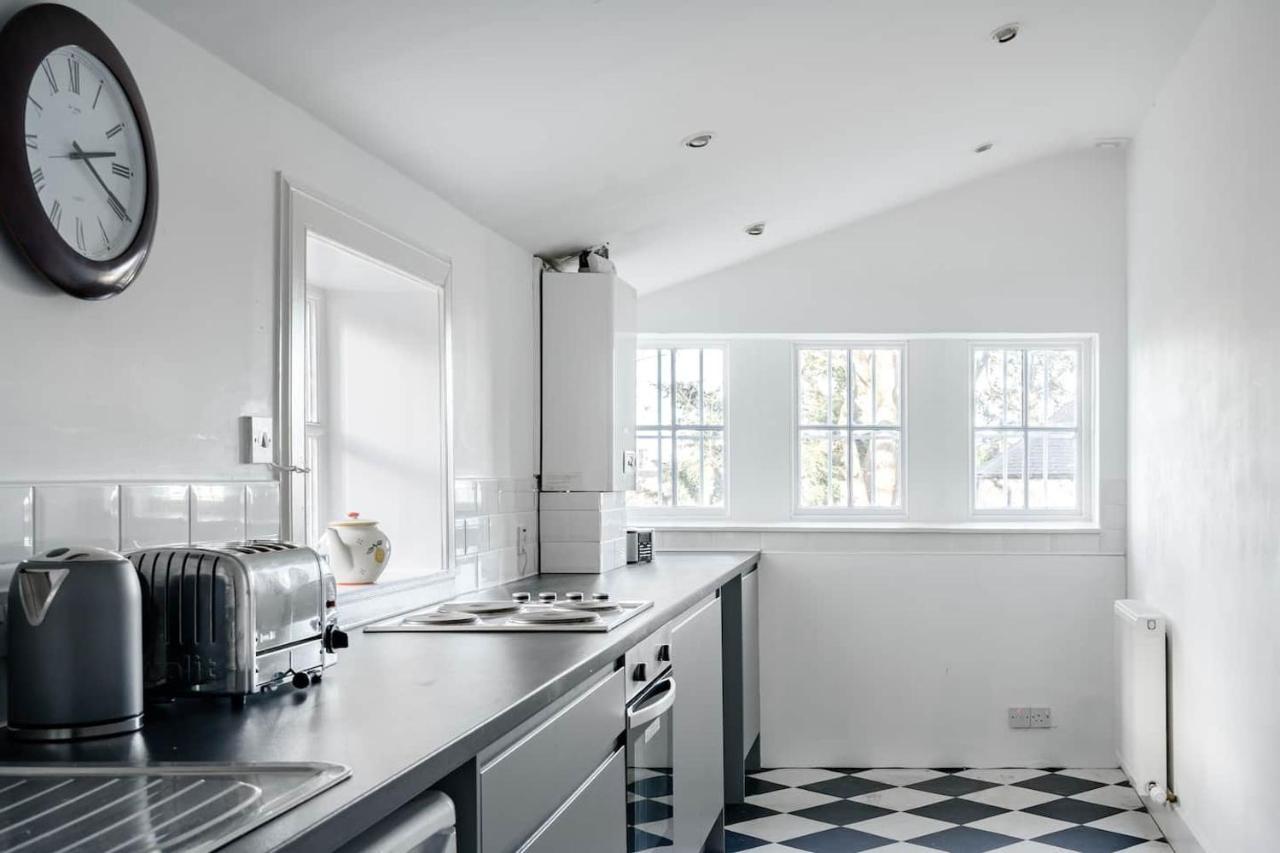 Drylaw House, Grade A Listed Mansion Near Centre Holiday home *