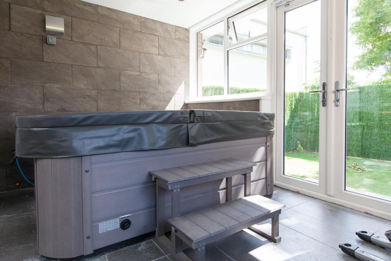 Luxury Arthur Seat Viewtownhouse With A Hot Tub EDI
