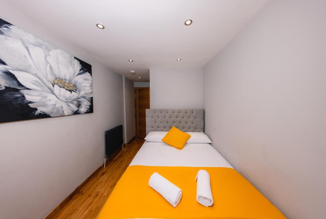 Superb Luxury Quality Central Apartment On Canal Apartment