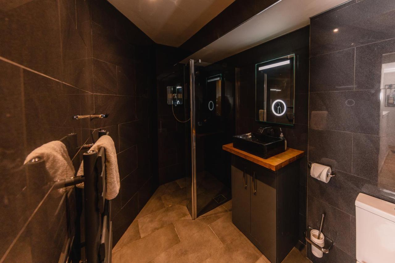 Apartment Superb Luxury Quality Central Apartment On Canal *