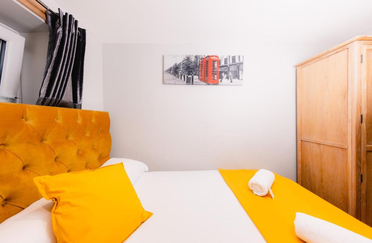 Superb Luxury Quality Central Apartment On Canal Apartment Edinburgh
