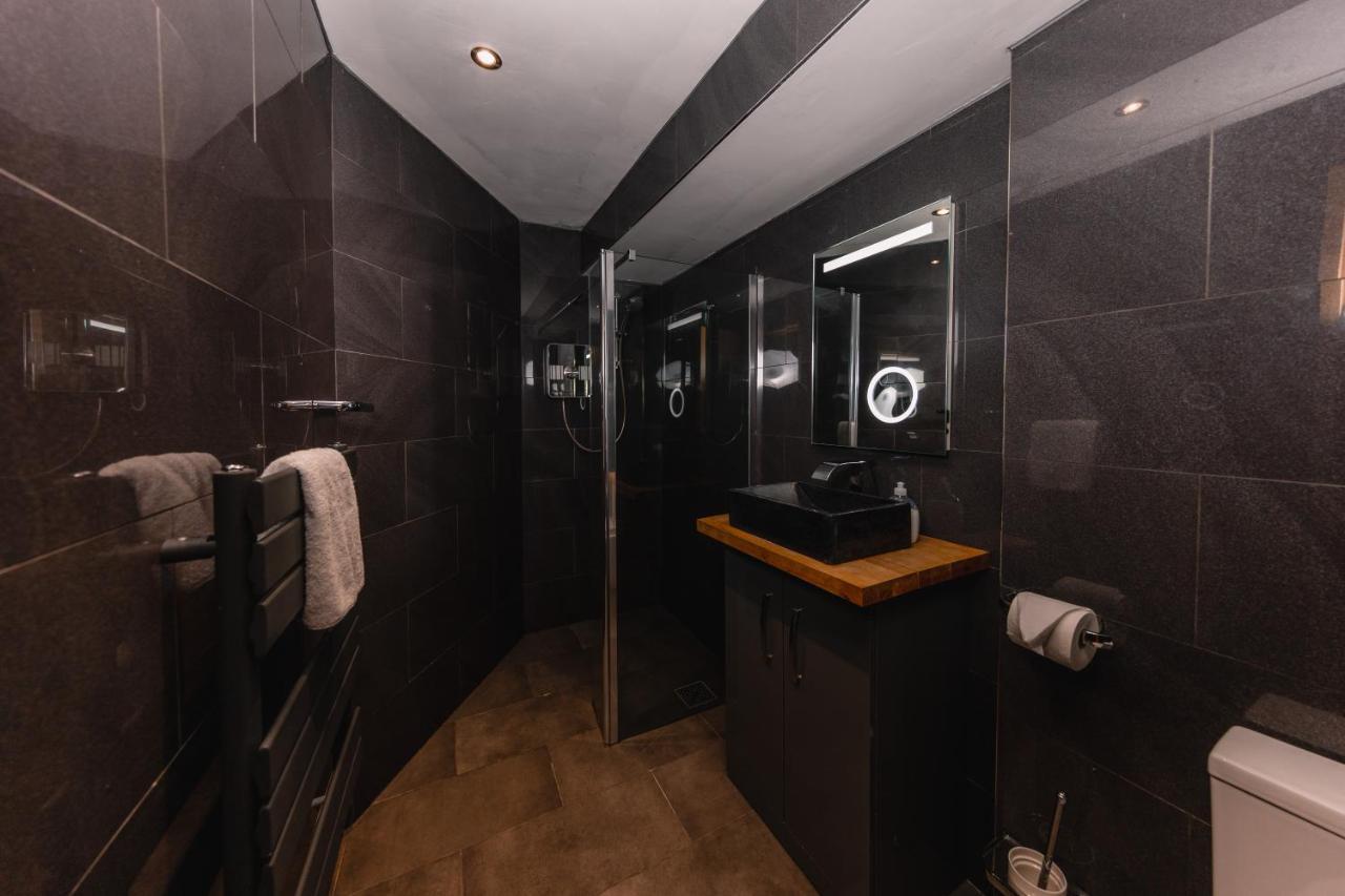 Apartment Superb Luxury Quality Central Apartment On Canal