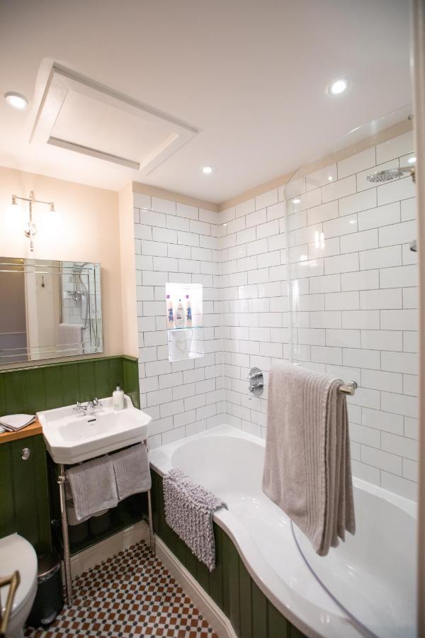 Apartment 1 Bedroom Apartment EDI