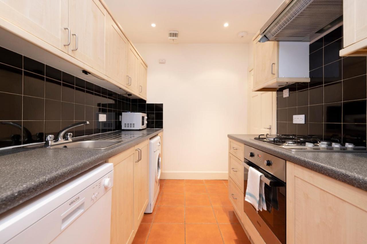 Apartment Altido Astonishing And Airy 1br Apt Right In The Centre