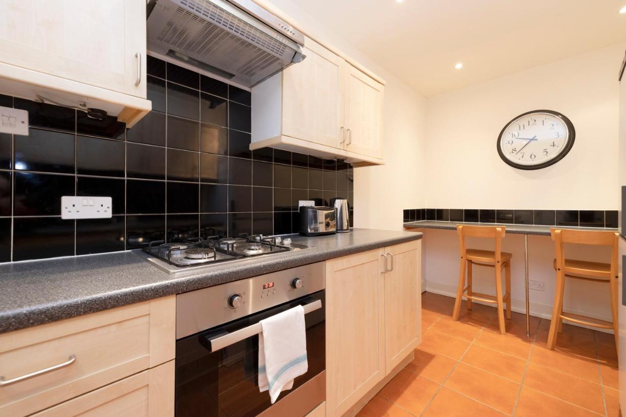 Apartment Altido Astonishing And Airy 1br Apt Right In The Centre Edinburgh