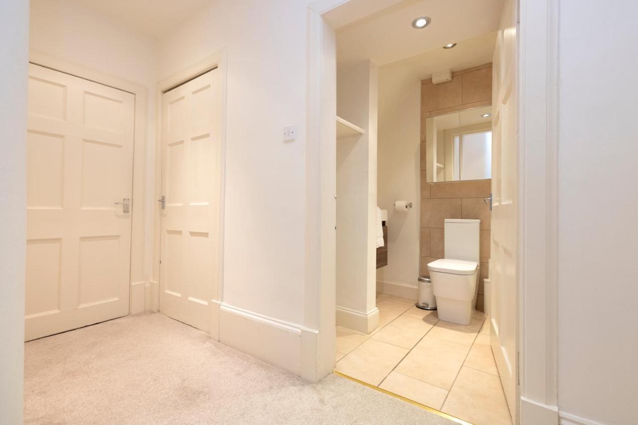 Altido Astonishing And Airy 1br Apt Right In The Centre Apartment