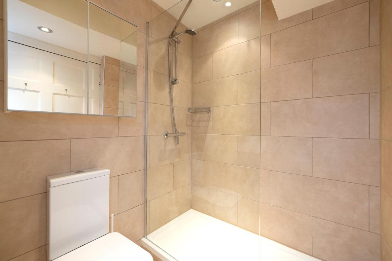 Altido Astonishing And Airy 1br Apt Right In The Centre