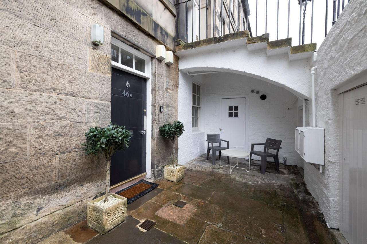 Apartment Altido Astonishing And Airy 1br Apt Right In The Centre *