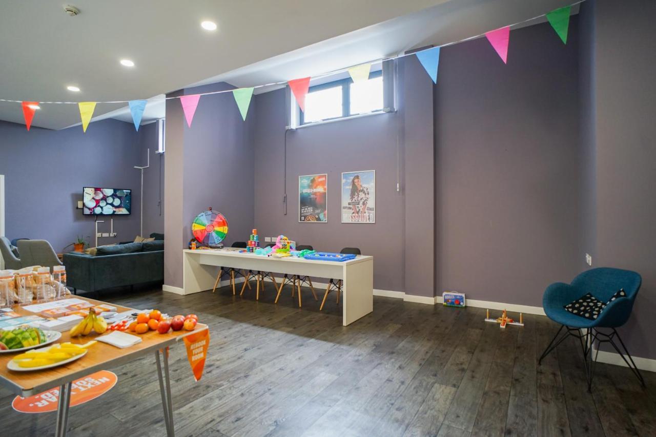 Beaverbank Place - Campus Apartment