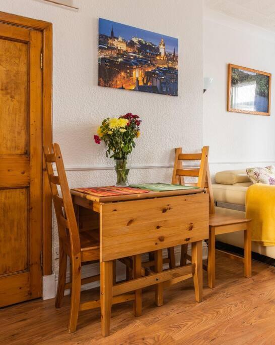 Beautiful 2 Bedroom Flat In Apartment