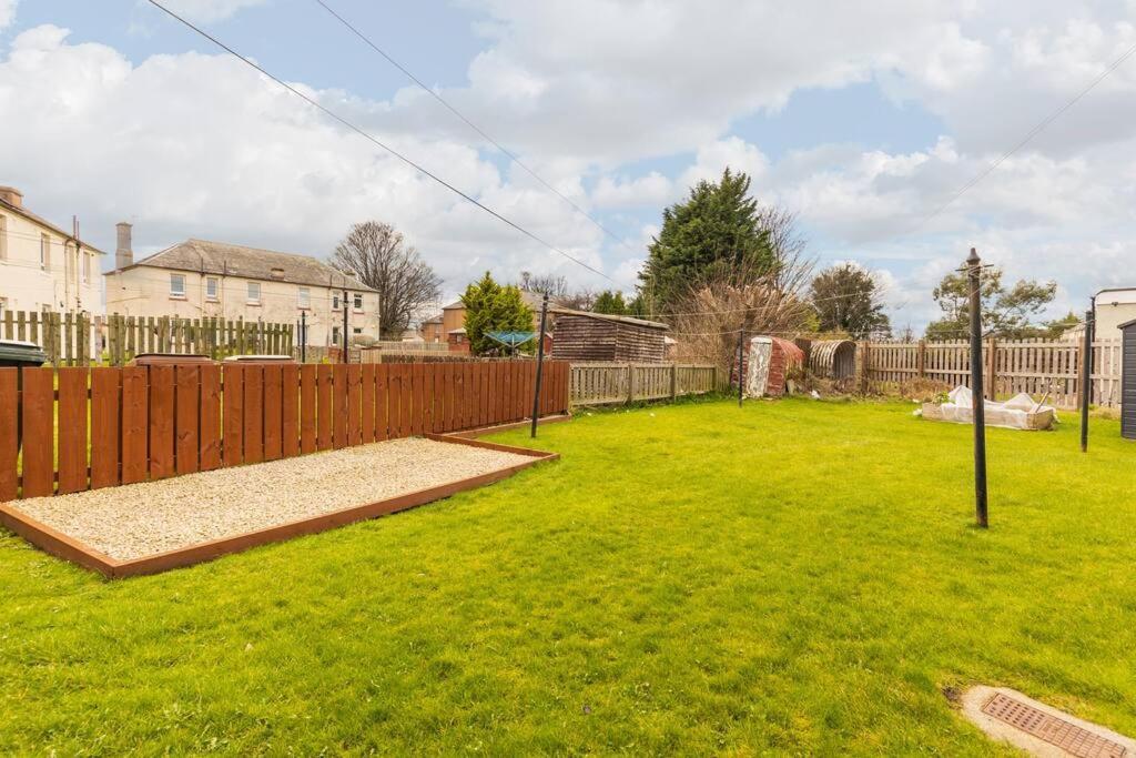 Apartment Beautiful 2 Bedroom Flat In