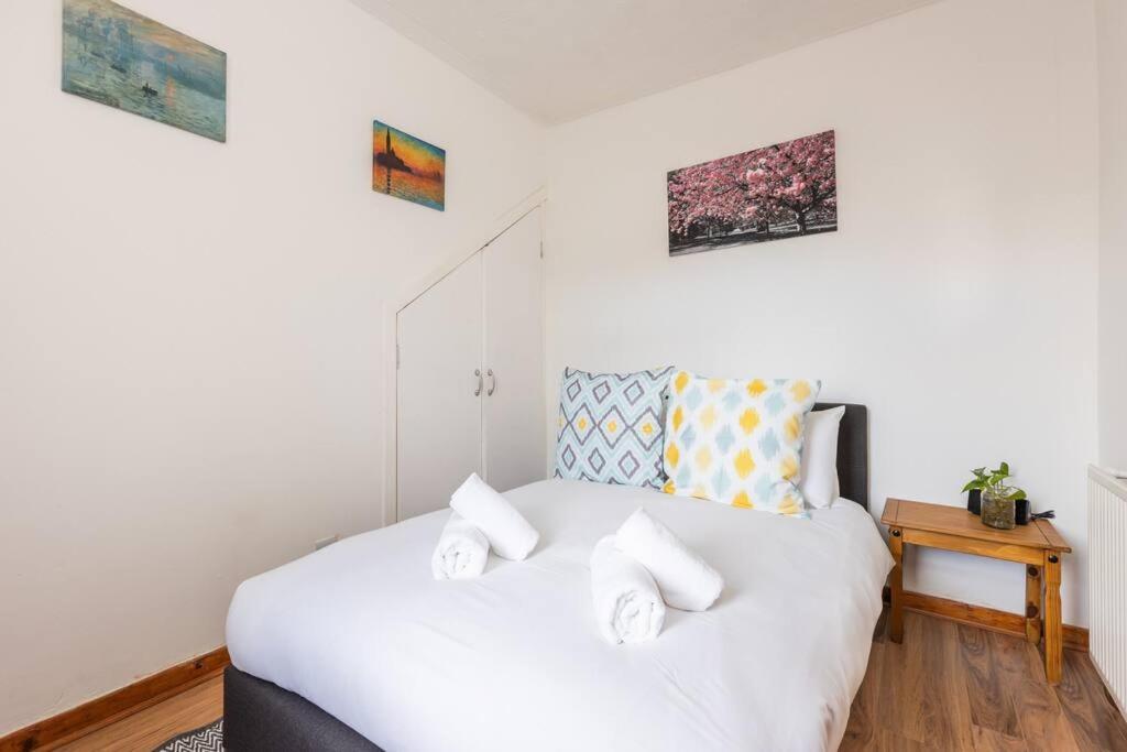Apartment Beautiful 2 Bedroom Flat In
