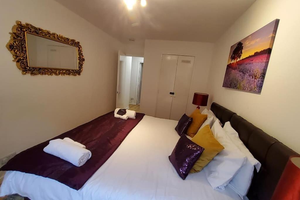 Apartment Sleeps 6 On Separate Beds, 4 Smart Tvs, Netflix Edinburgh